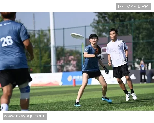 飞盘热潮席卷西安探秘西安飞盘队的训练与比赛节奏 飞盘热潮席卷西安探秘西安飞盘队的训练与比赛节奏